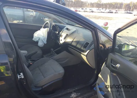 2016 Kia Forte Lx z USA, uszkodzony, nr VIN KNAFK4A67G5486993